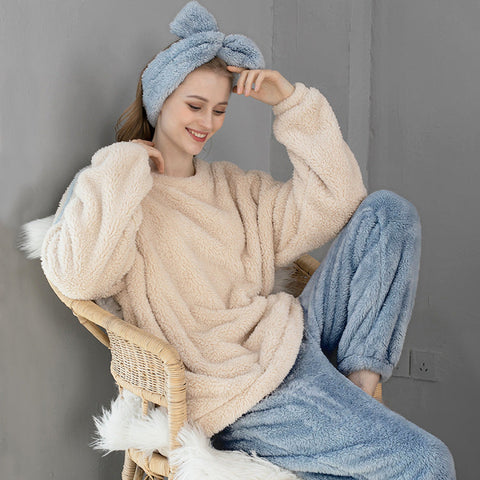 Pyjama moumoute en maille duveteuse écrue et bleue Lisa - Les Petits Imprimés - eshop pyjama polaire femme