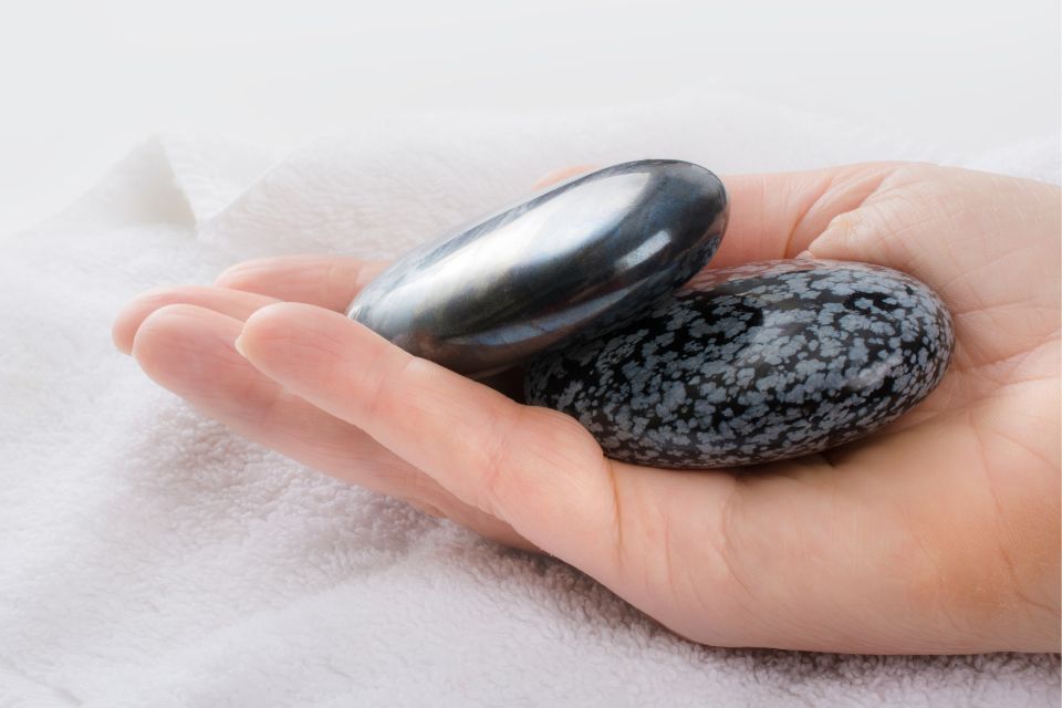 Obsidiana, a pedra da intuição e da energia pessoal