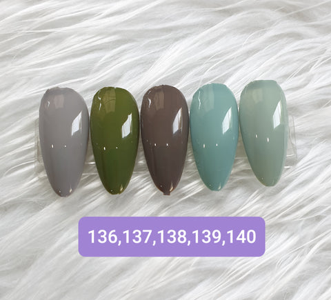 #สีเจลทาเล็บยี่ห้อไหนดีที่สุดติดทนเงาเม็ดสีแน่นถูก136-140