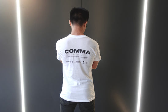 comma comma shop t-shirt —