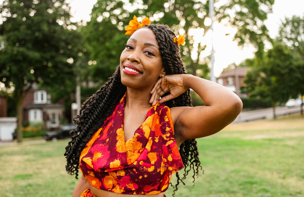 young-woman-with-summer-hairstyles-dancing-in-the-park