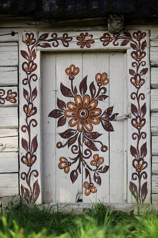door entrance painted in flowery pattern