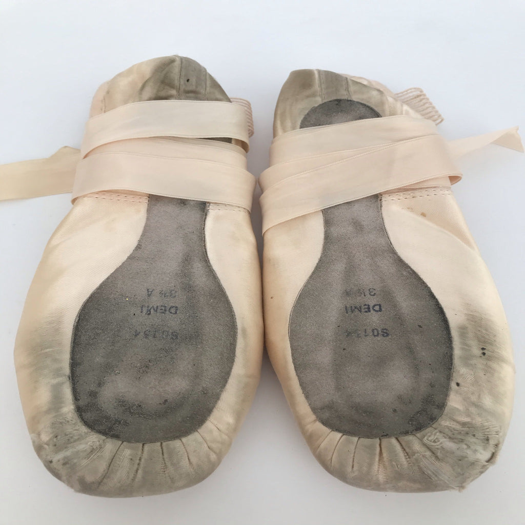 second hand pointe shoes