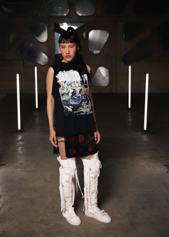 Lula Laora runway Getty high top sneakers white, dress with vintage t-shirt 