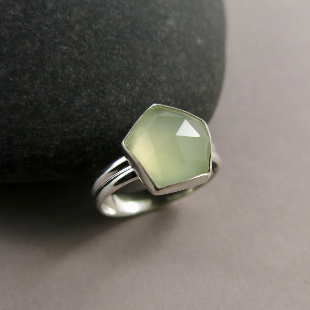 Natural Chalcedony Ring Jewelry Grade Bright Green Beautiful Clear Texture  Body | eBay