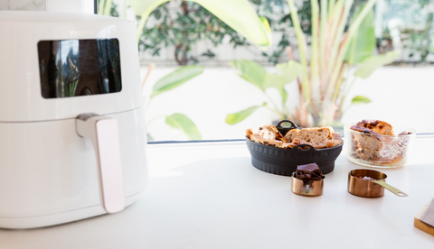 Air Fryer or Eco Stow & Measuring Cups