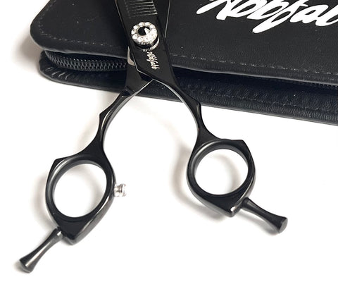 Dual Offset Handle of a dog grooming scissor