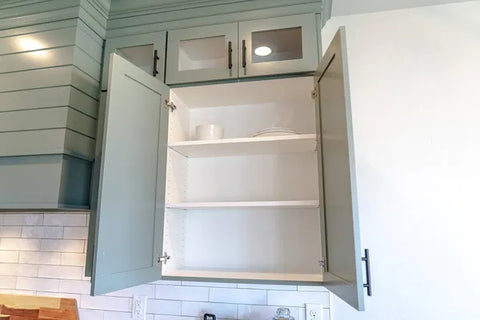 white kitchen cabinet shelving