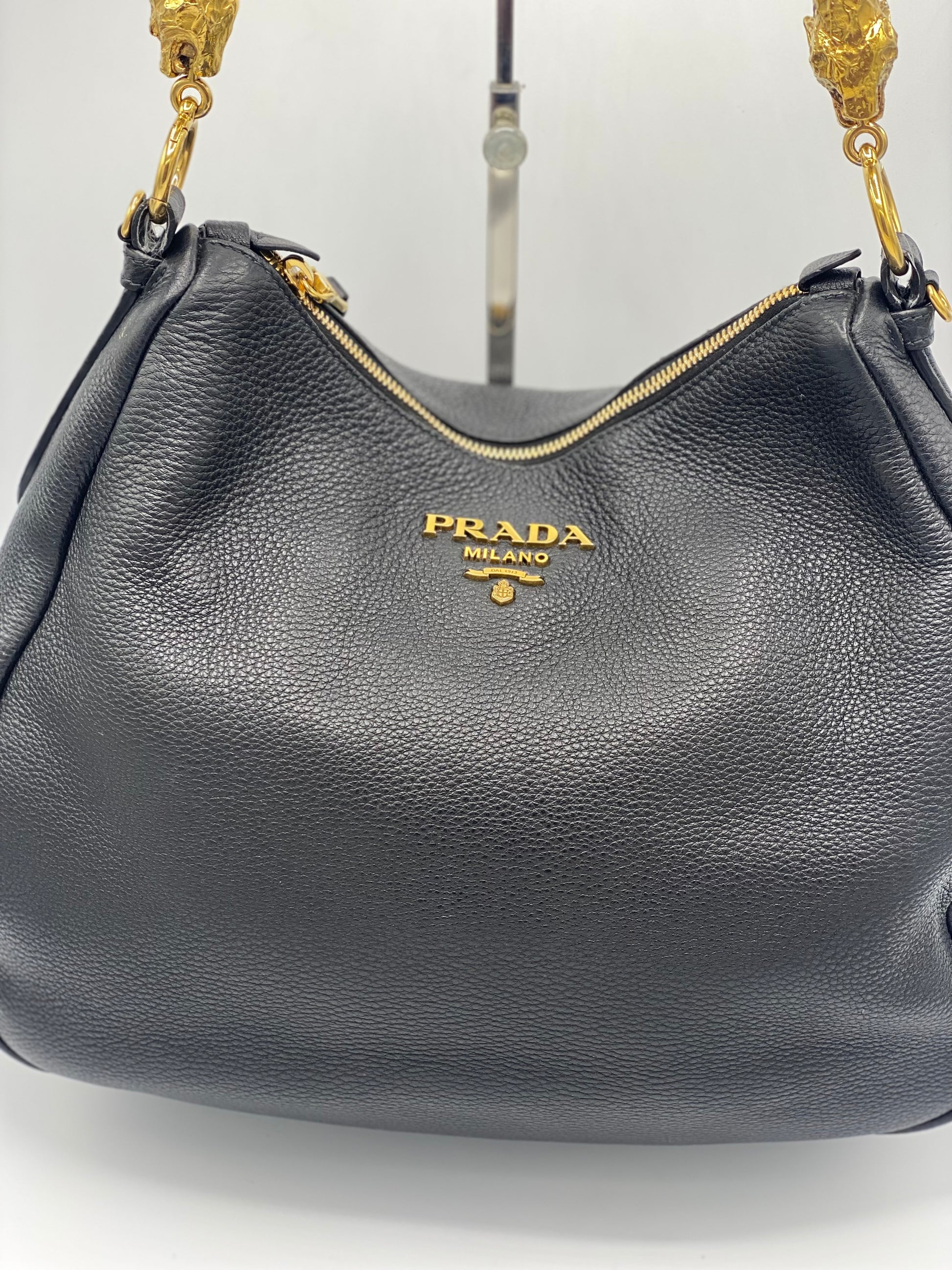 Cartera Prada Zip Handbag – The New Black