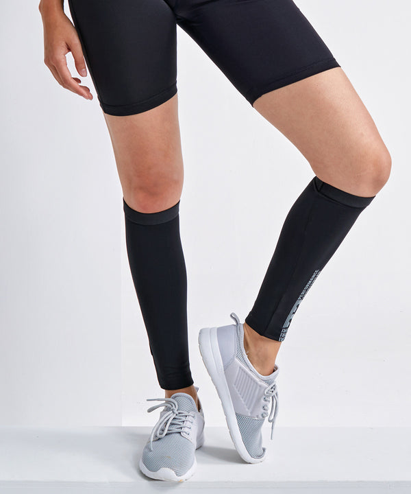 Nike Zoned Support Calf Sleeves - Black/Silver - Accessories - RS