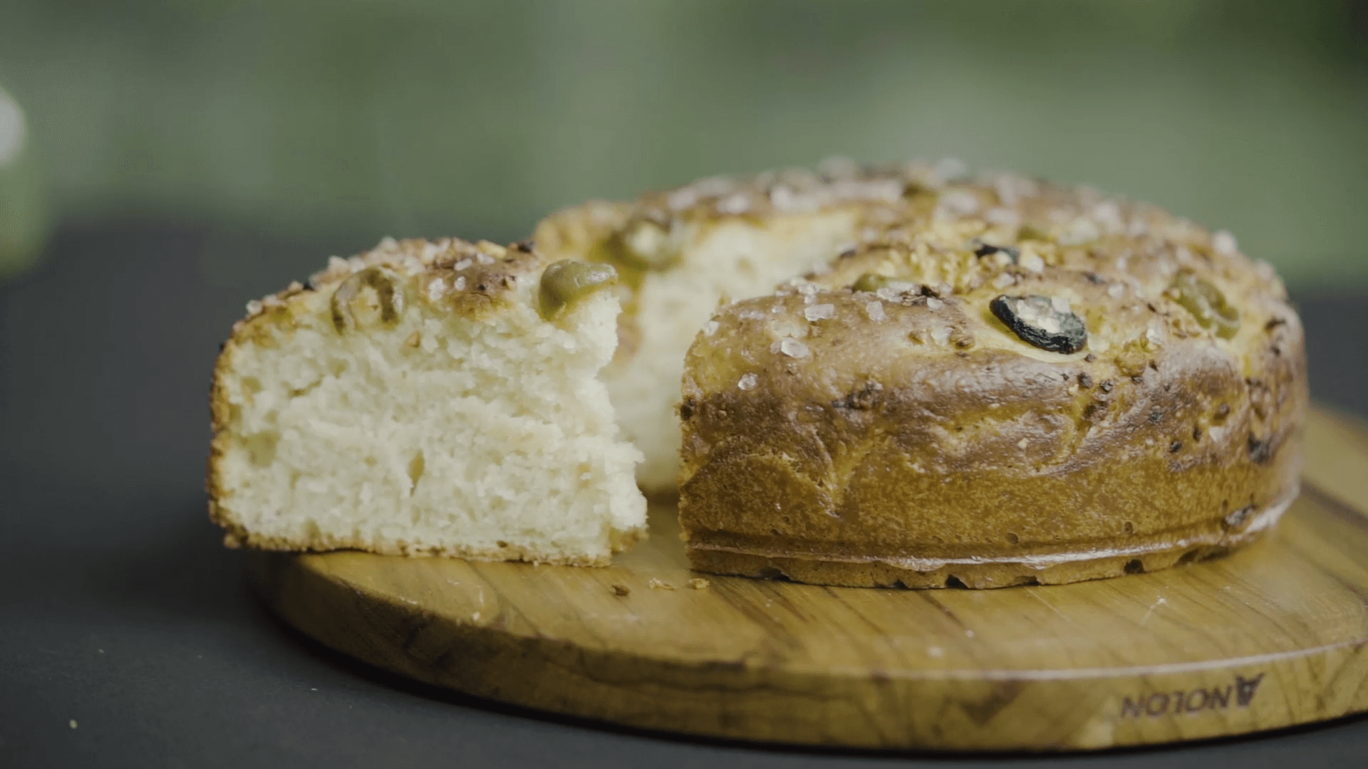 Olive Garlic Bread