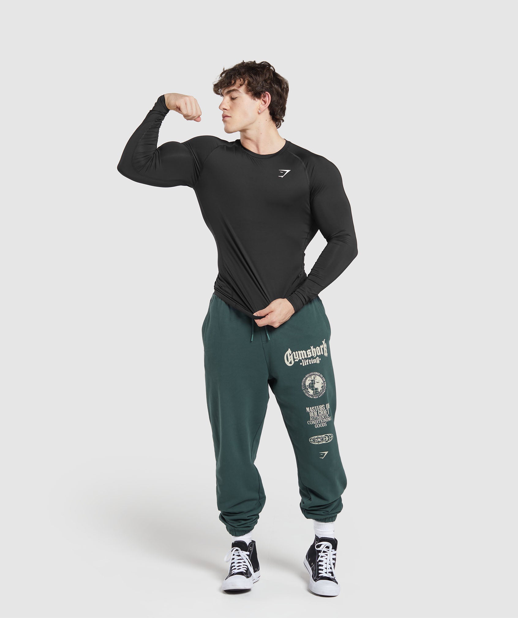 Global Lifting Oversized Pants in Green - view 4