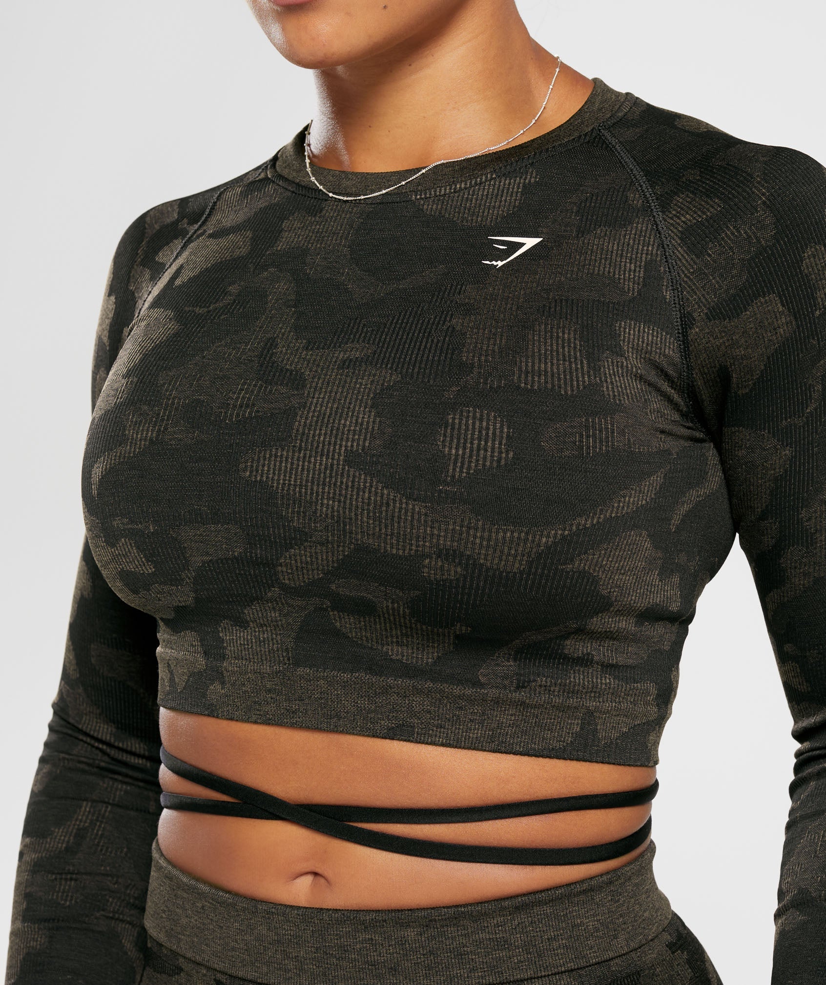 Gymshark Adapt Camo Seamless Ribbed Long Sleeve Crop Top - Black