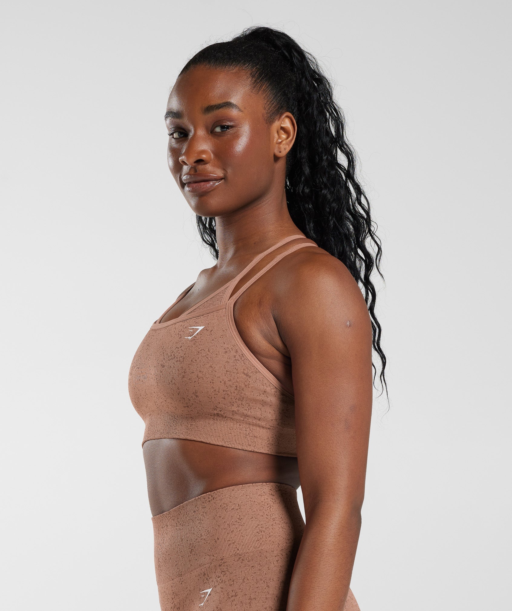 Adapt Fleck Seamless Sports Bra in Sandstone Brown