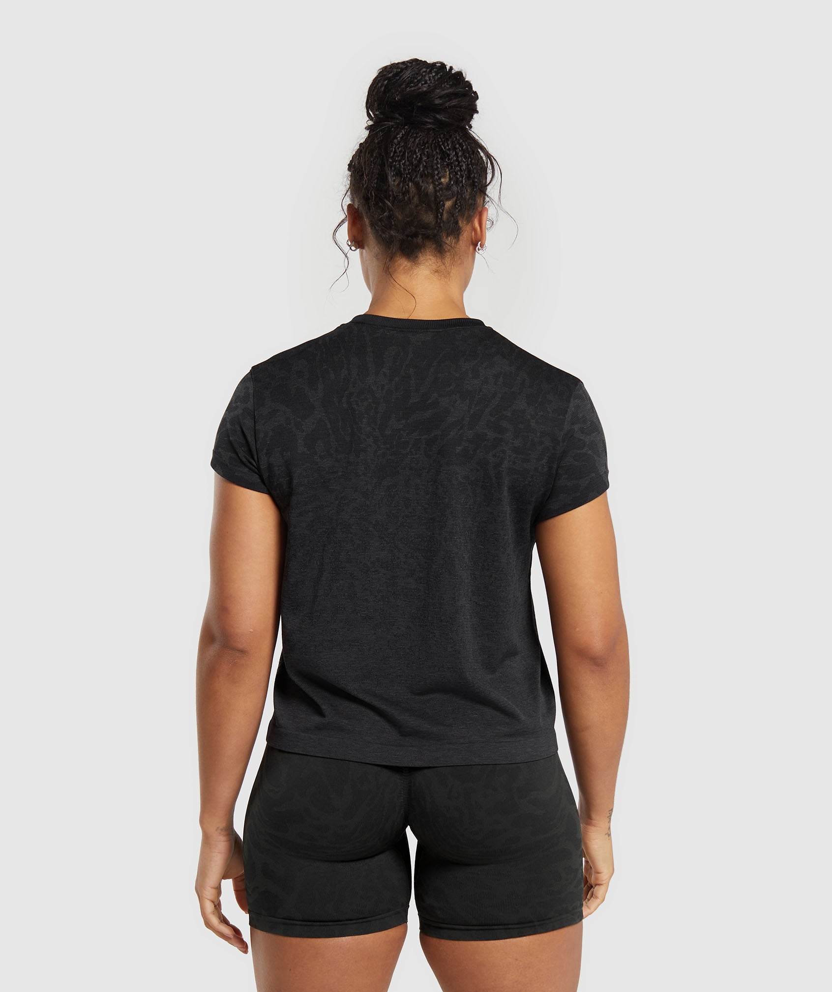 Adapt Safari Seamless  Faded T-Shirt in Black/Asphalt Grey - view 2