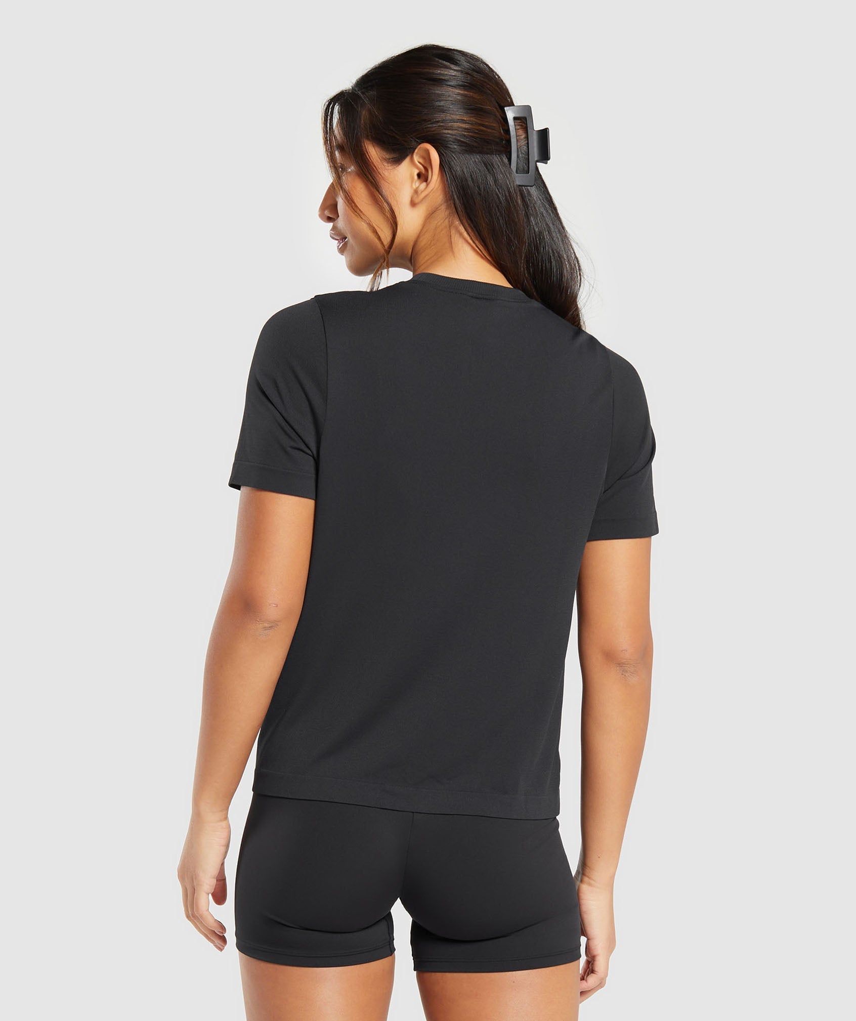Everyday Seamless T-Shirt in Black - view 2