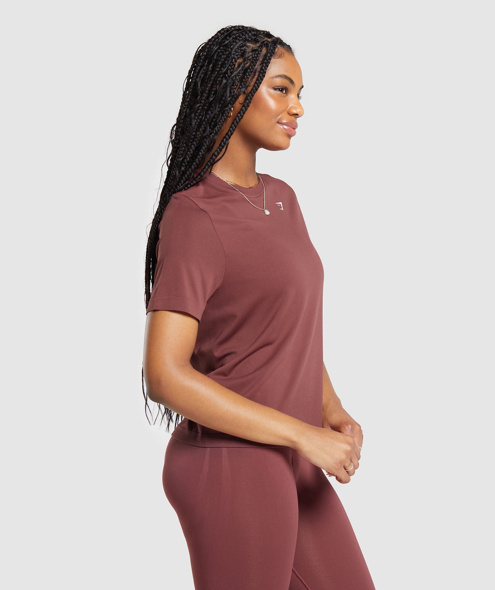 Everyday Seamless T-Shirt in Burgundy Brown - view 3