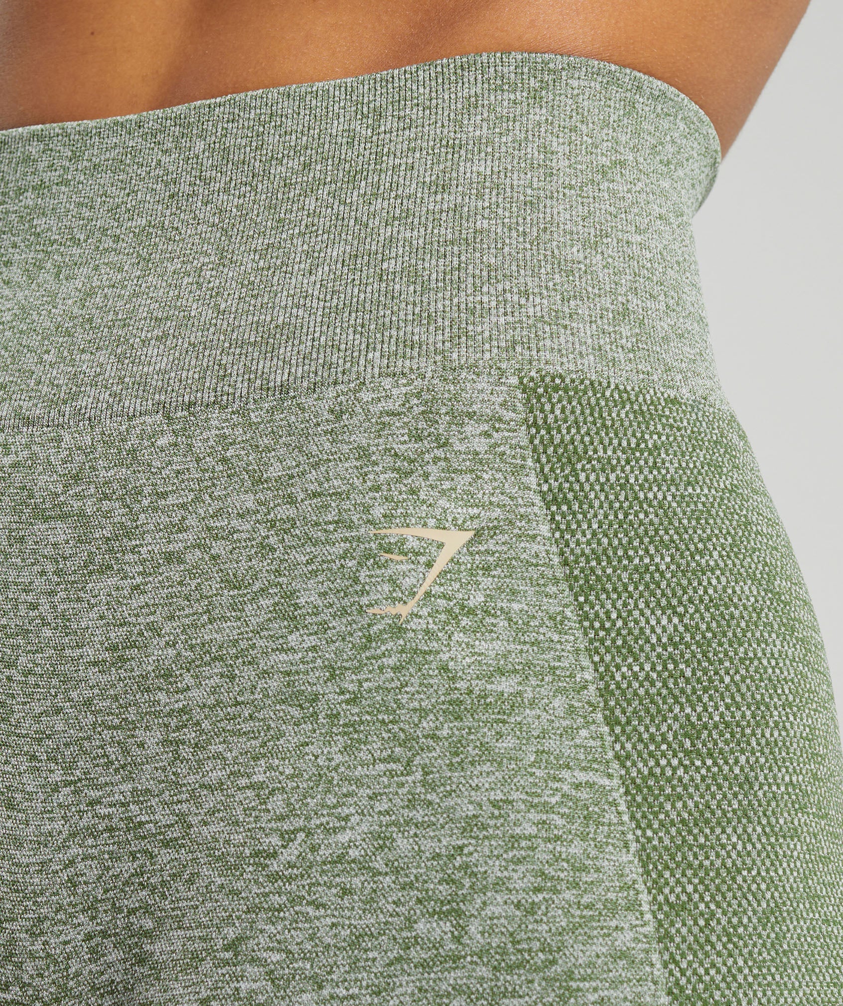 FLEX SHORTS in Force Green/Vanilla Beige - view 5