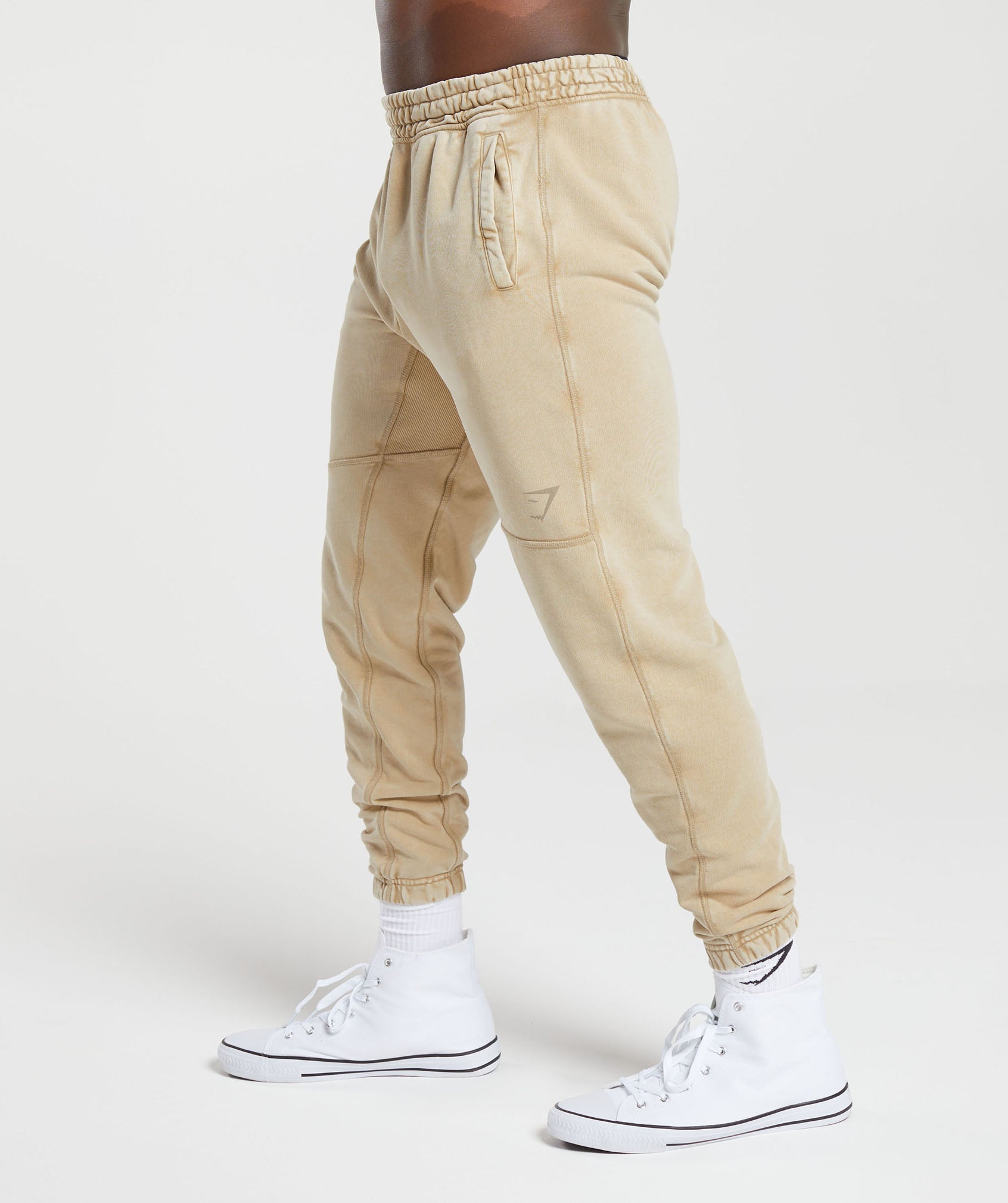 Gymshark beige sweatpants 27” size medium womens