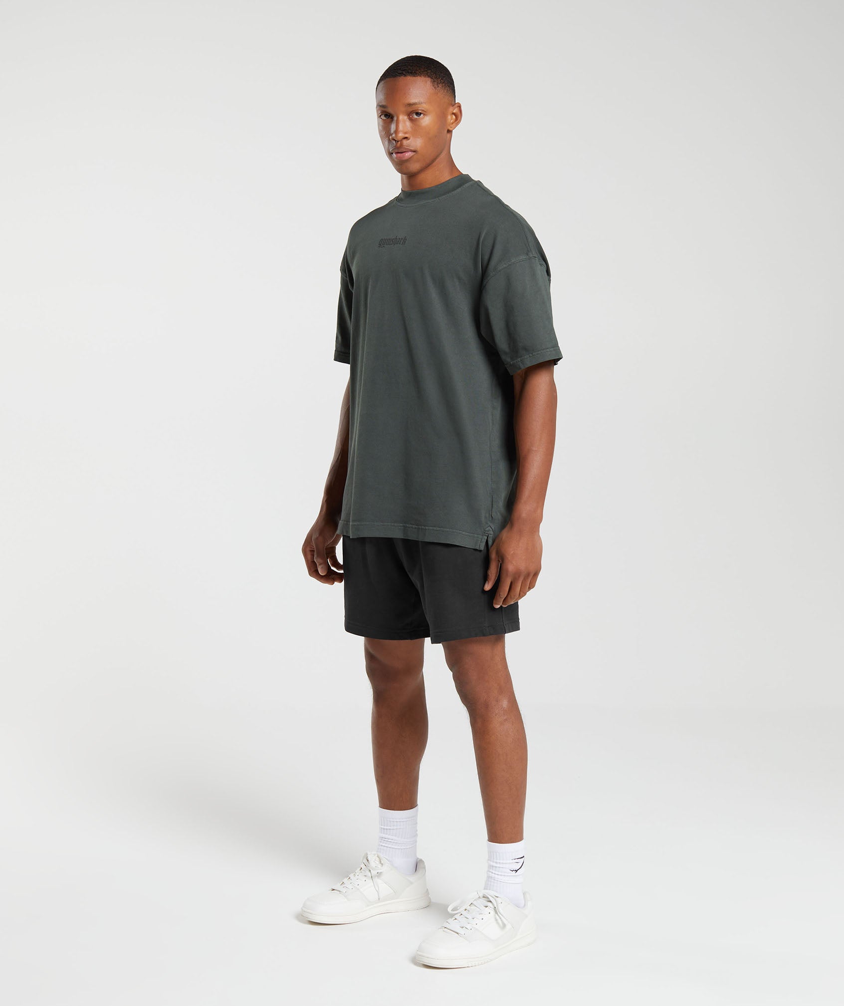 Heavyweight T-Shirt in Deep Olive Green - view 4