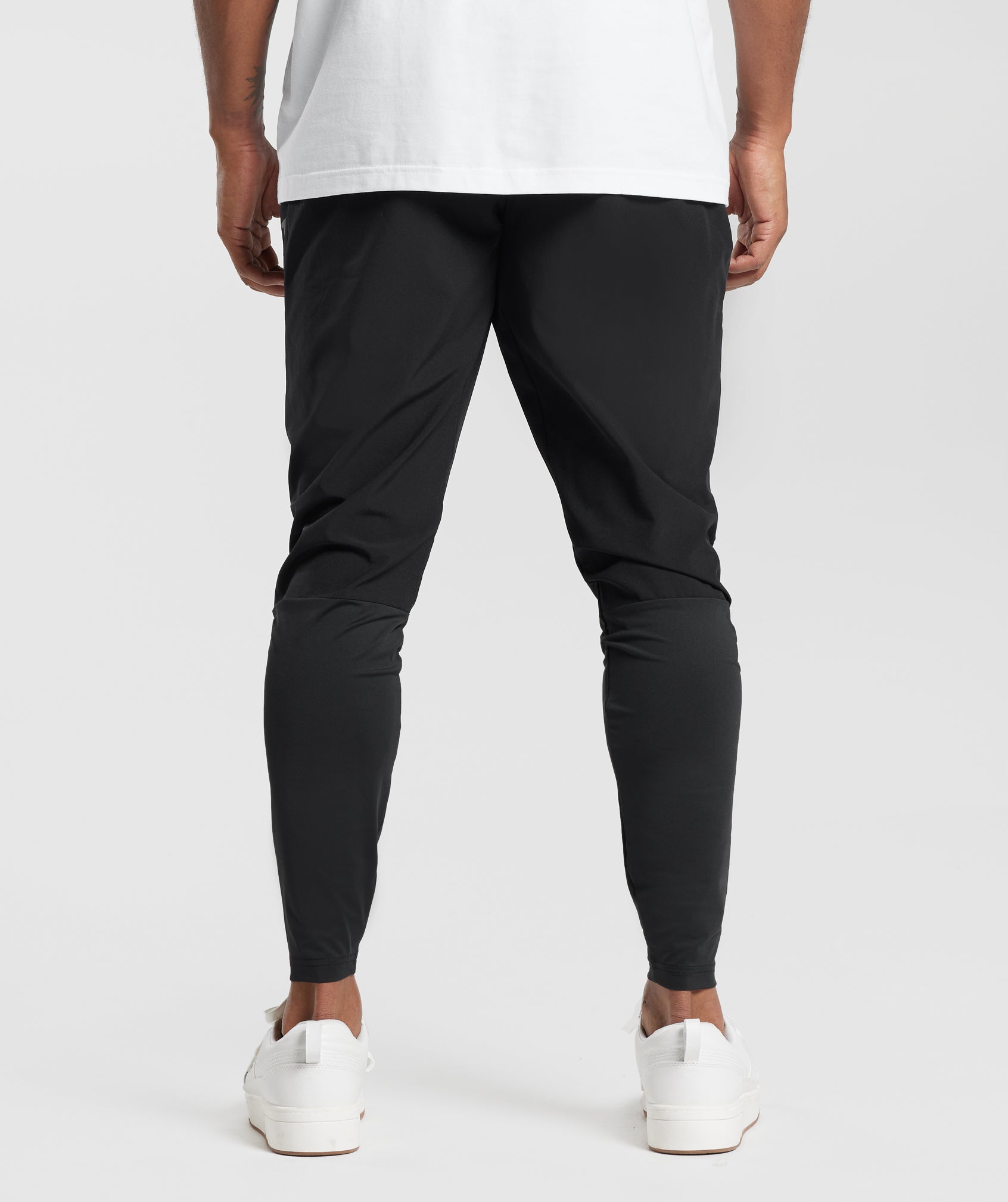 Gymshark Arrival Woven Joggers - Silhouette Grey