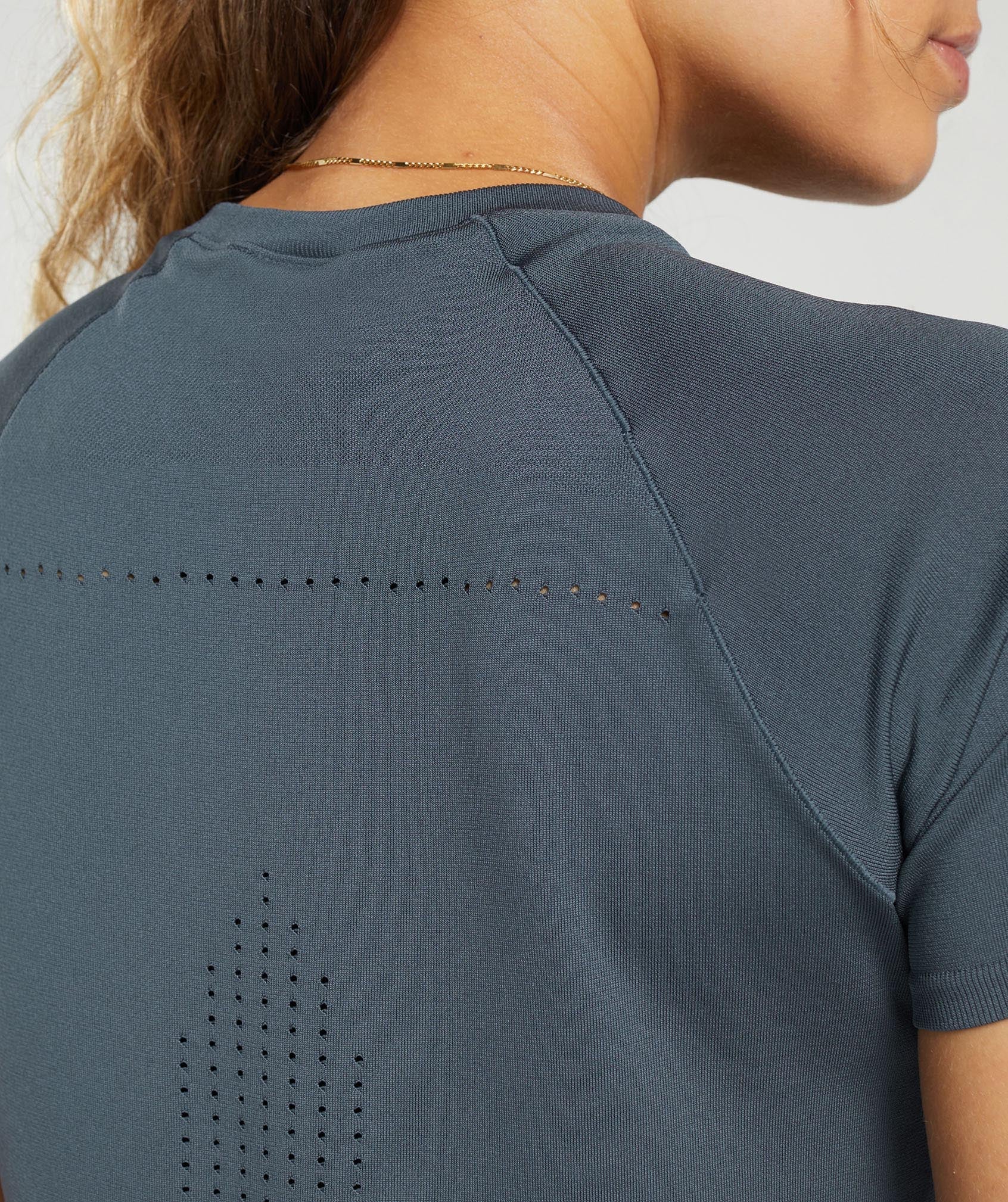 Sweat Seamless T-Shirt in Titanium Blue - view 5