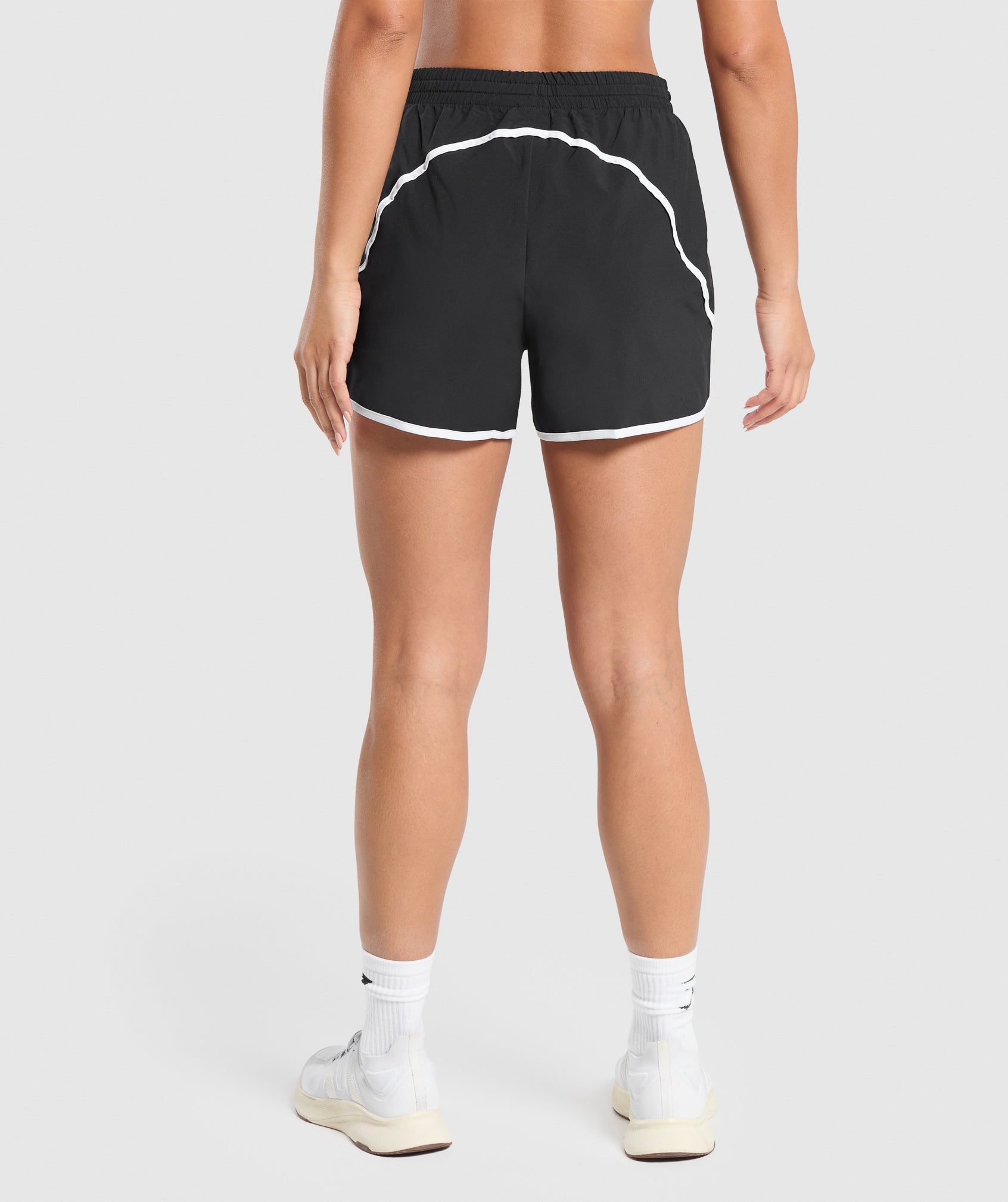 Training Contrast Loose Shorts 4"