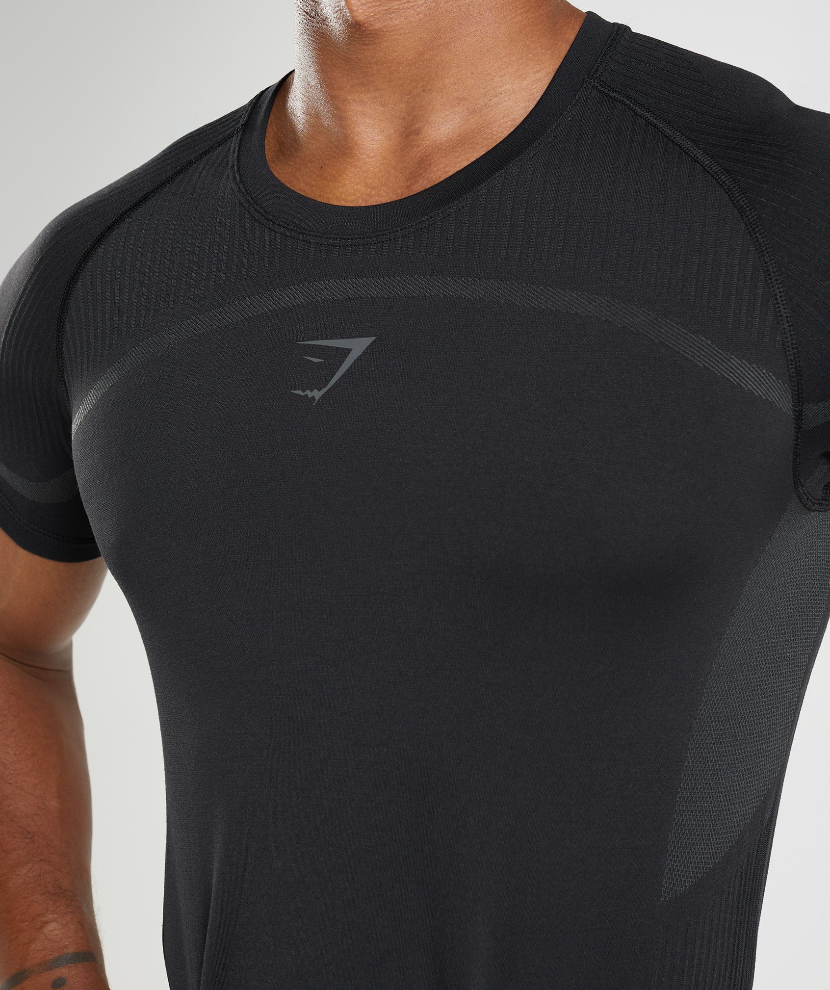 315 Seamless T-Shirt in Black - view 7