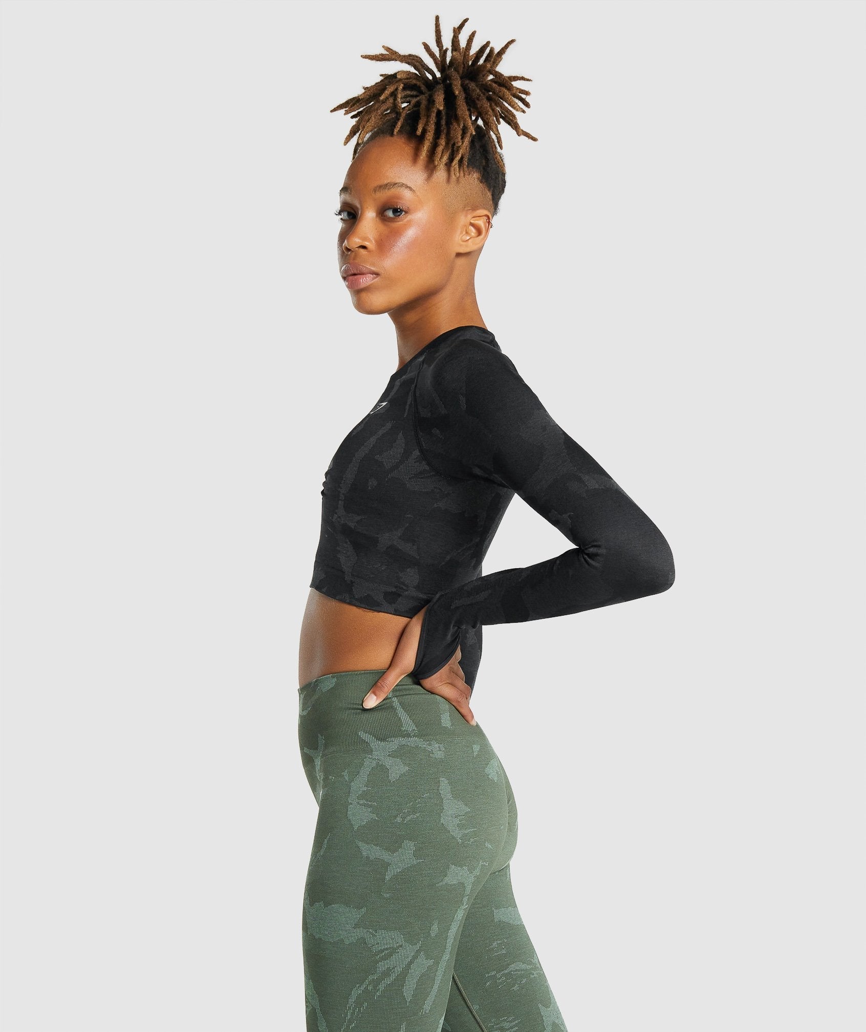 Gymshark Adapt Camo Seamless Long Sleeve Crop Top - Savanna, Black