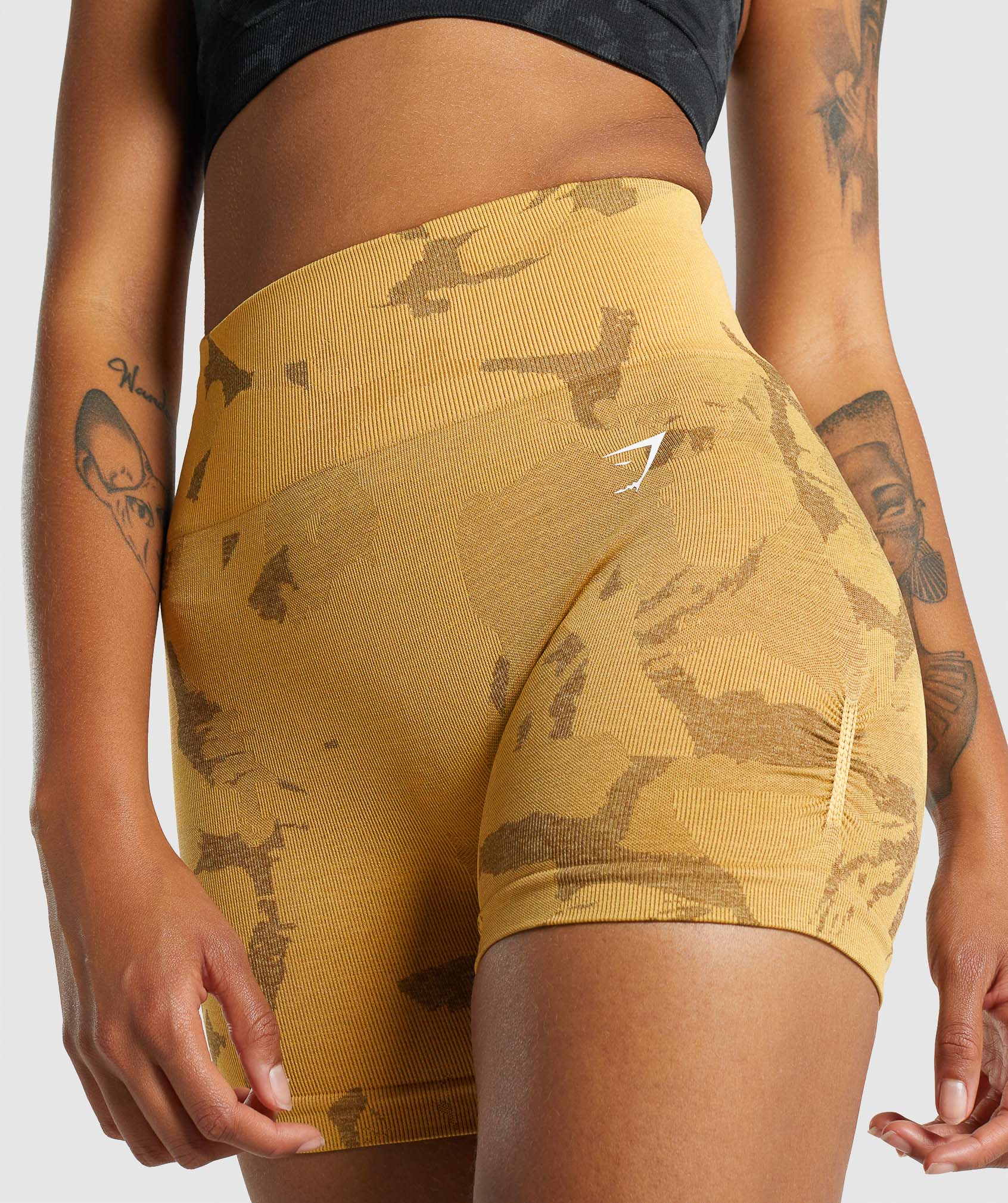 GYMSHARK Women's Adapt Camo Seamless Shorts, Tights, Green (Savanna), XS :  : Fashion