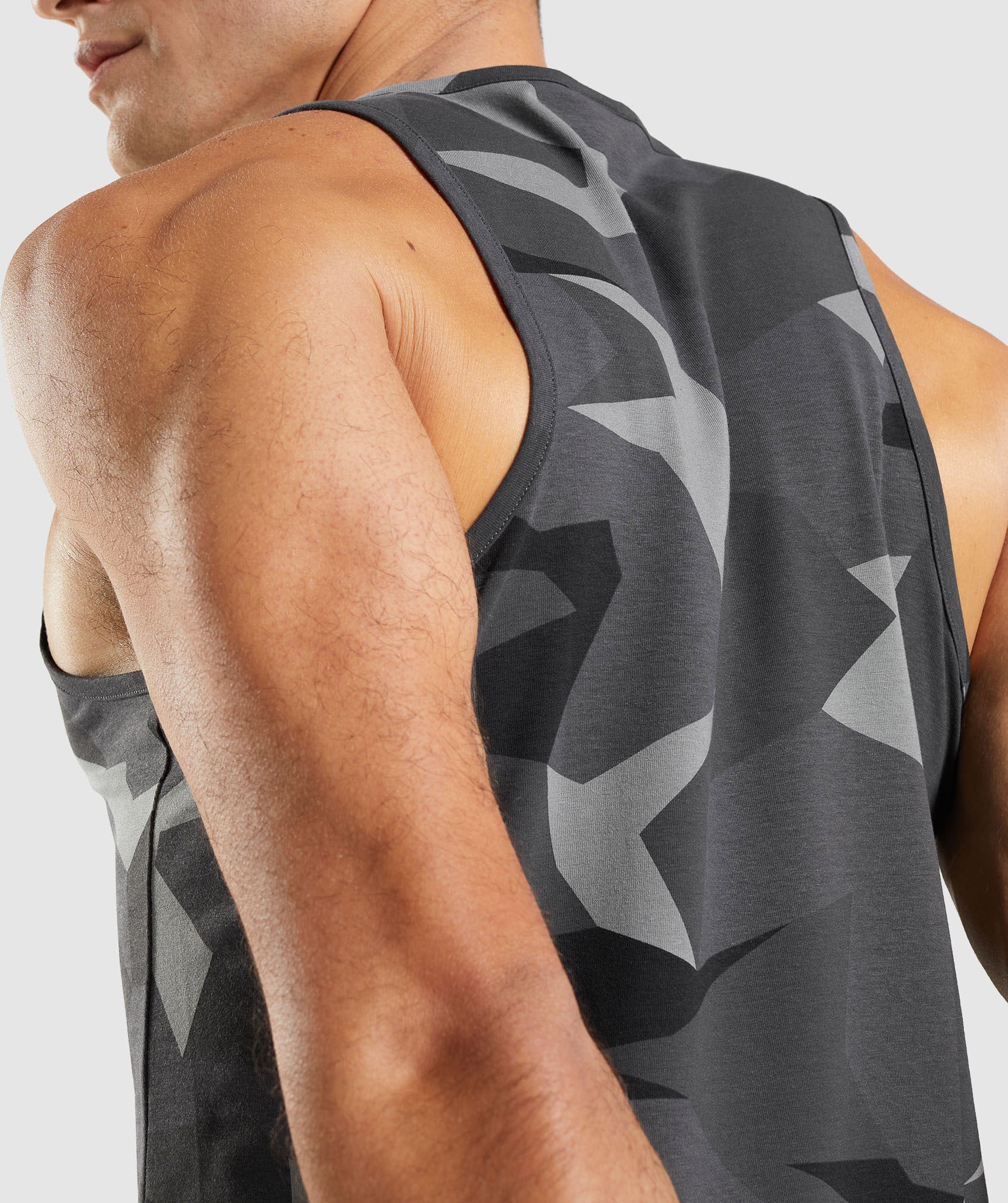 Critical tank - Dark Green. Love the cut around the shoulders and back. : r/ Gymshark