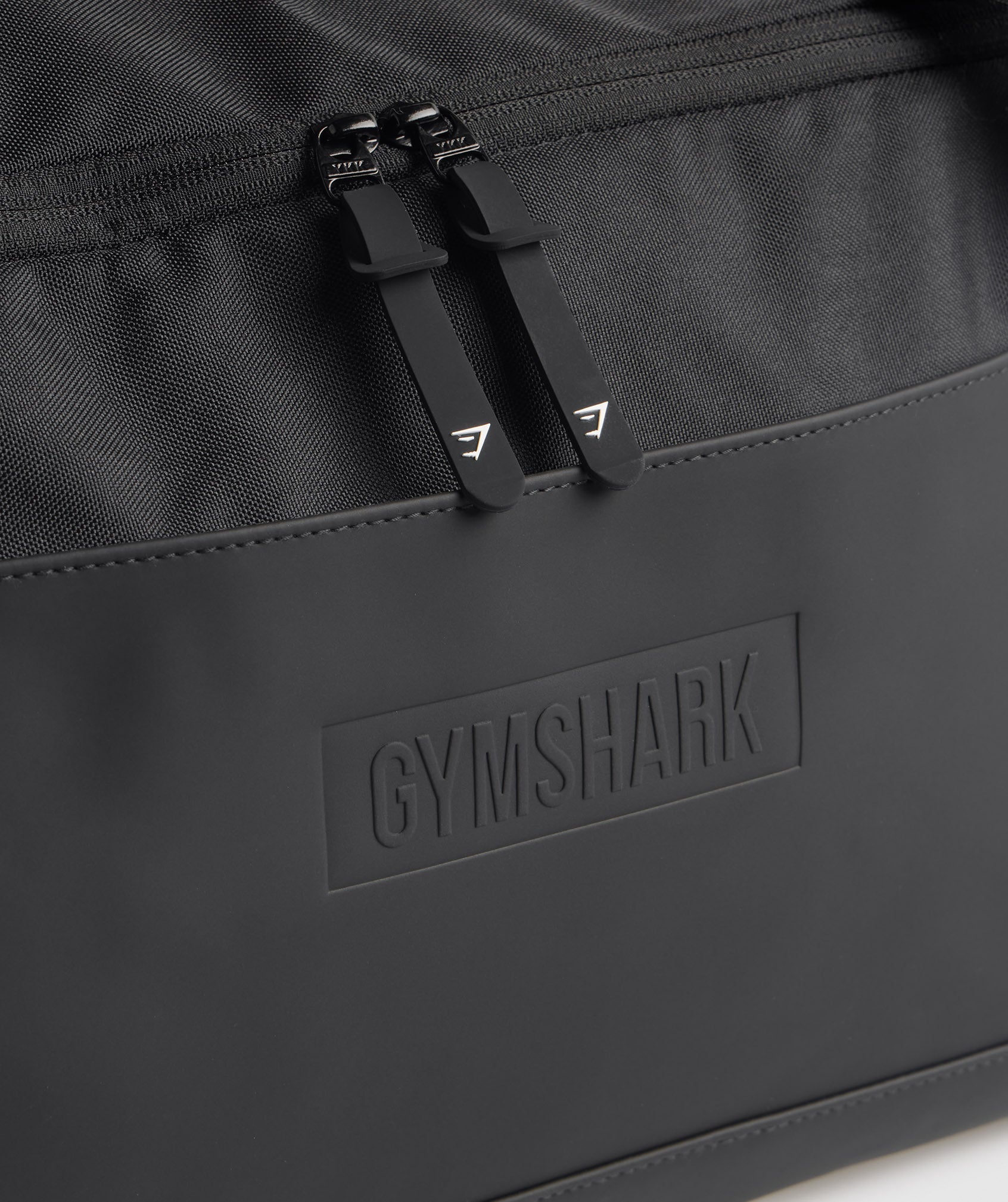 Medium Everyday Gym Bag in Black - view 4