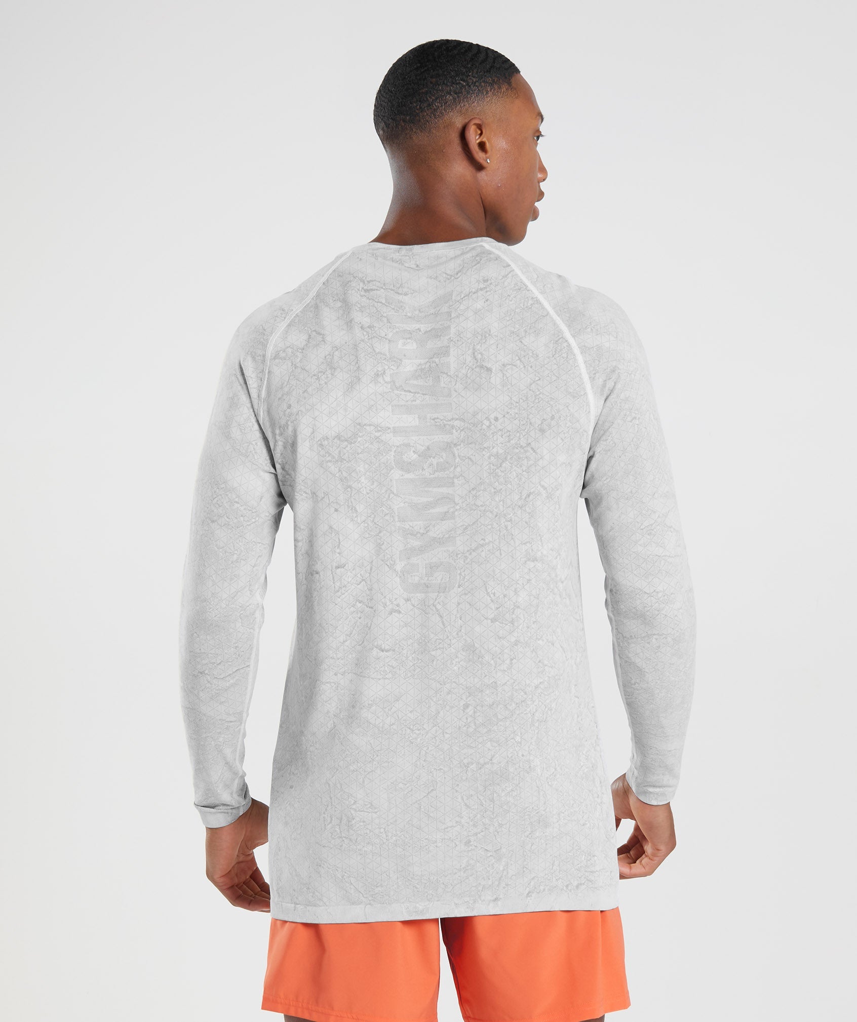 Geo Seamless Long Sleeve T-Shirt in White/Light Grey