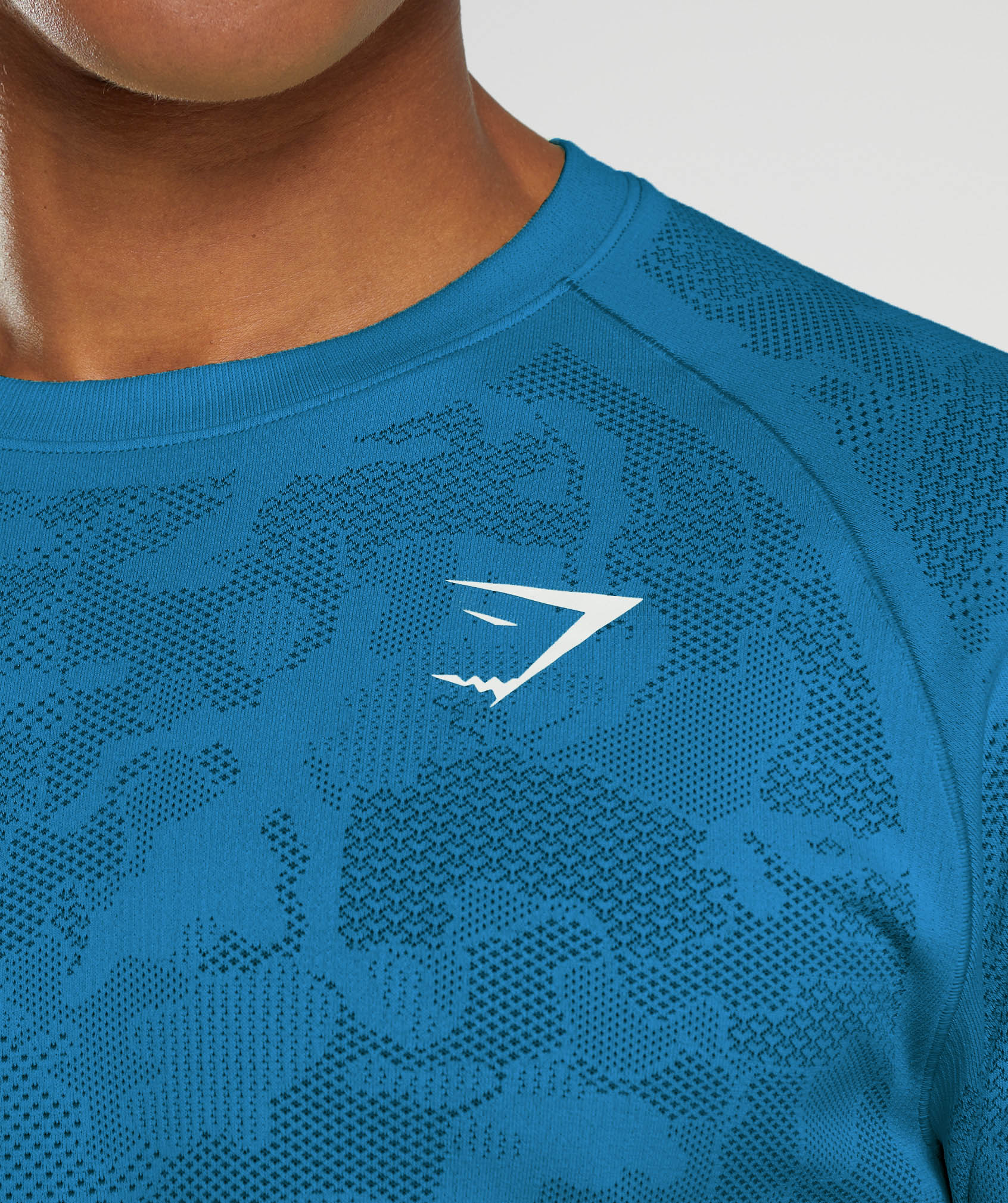Geo Seamless Long Sleeve T-Shirt in Atlantic Blue/Shark Blue