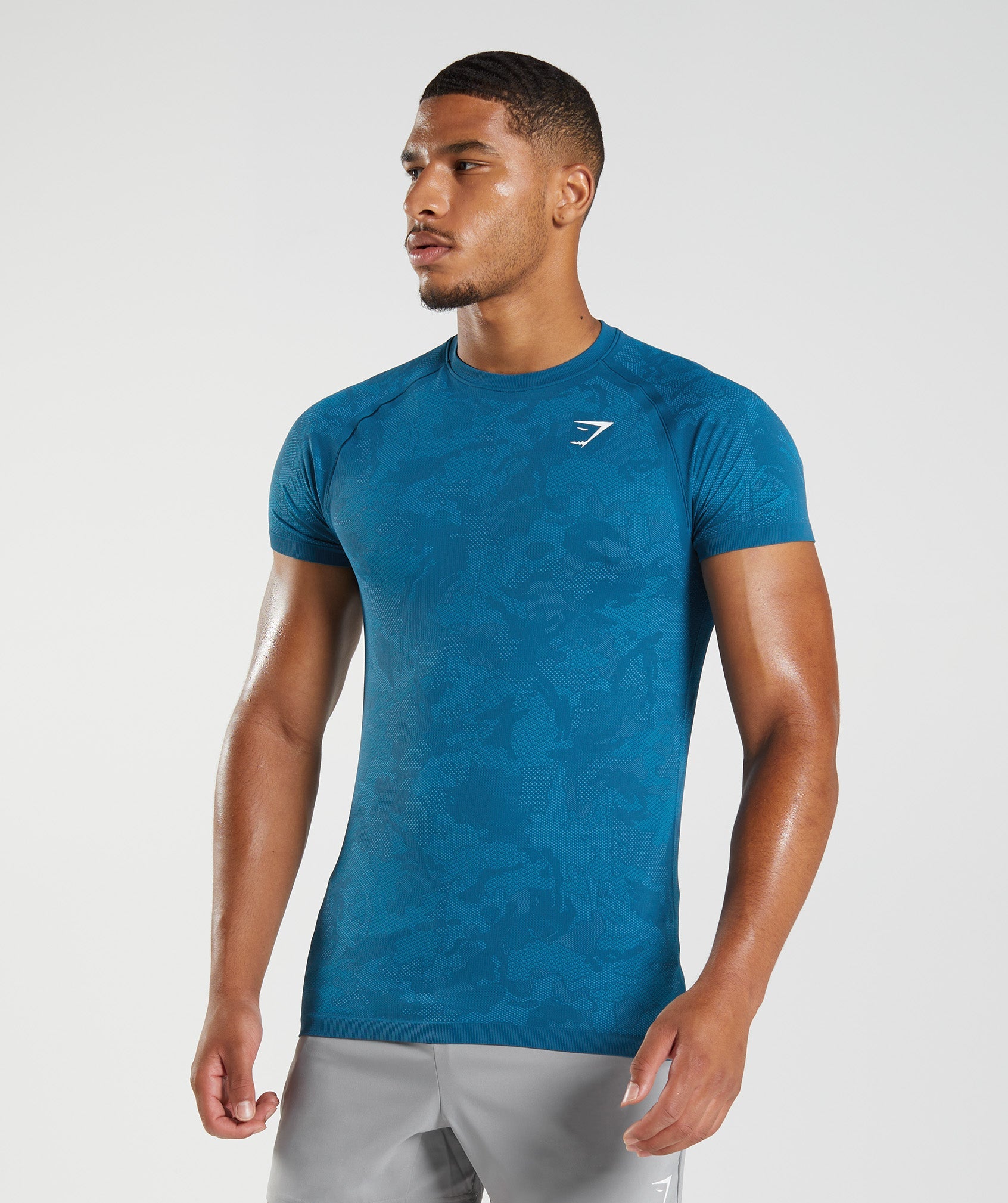Geo Seamless T-Shirt in Atlantic Blue/Shark Blue