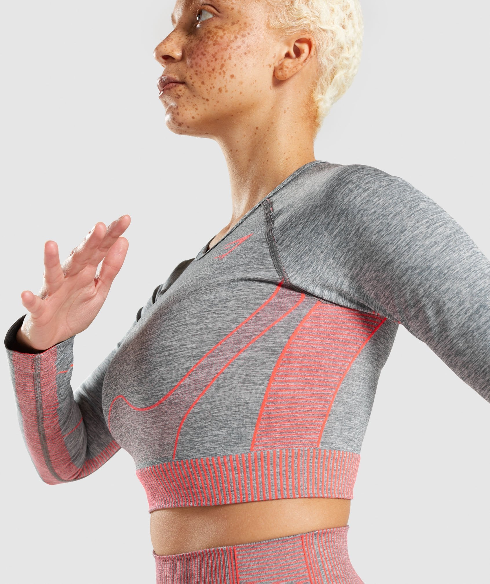 GYMSHARK FLEX SPORTS LONG SLEEVE CROP TOP