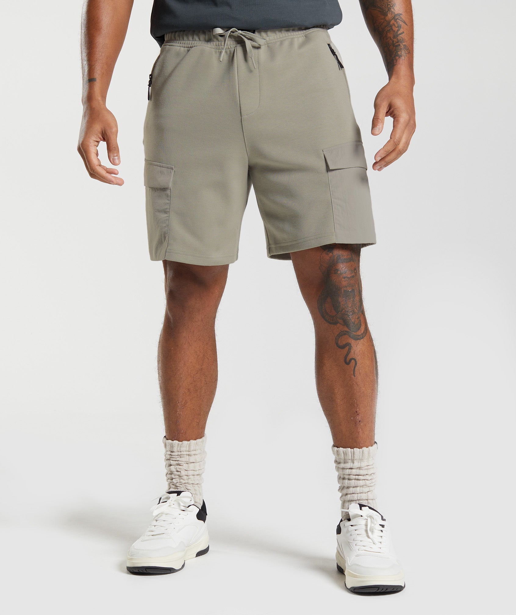 Gymshark Crest Cargo Shorts - Black