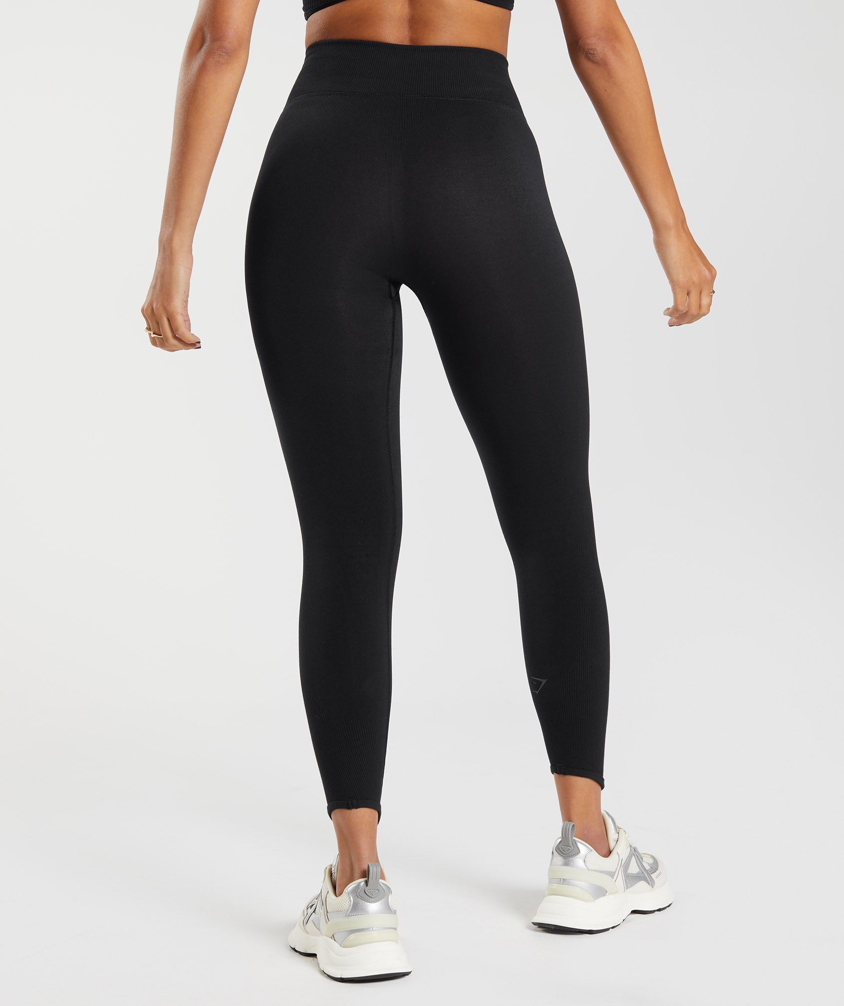 Rest Day Seamless Leggings in Black - view 2