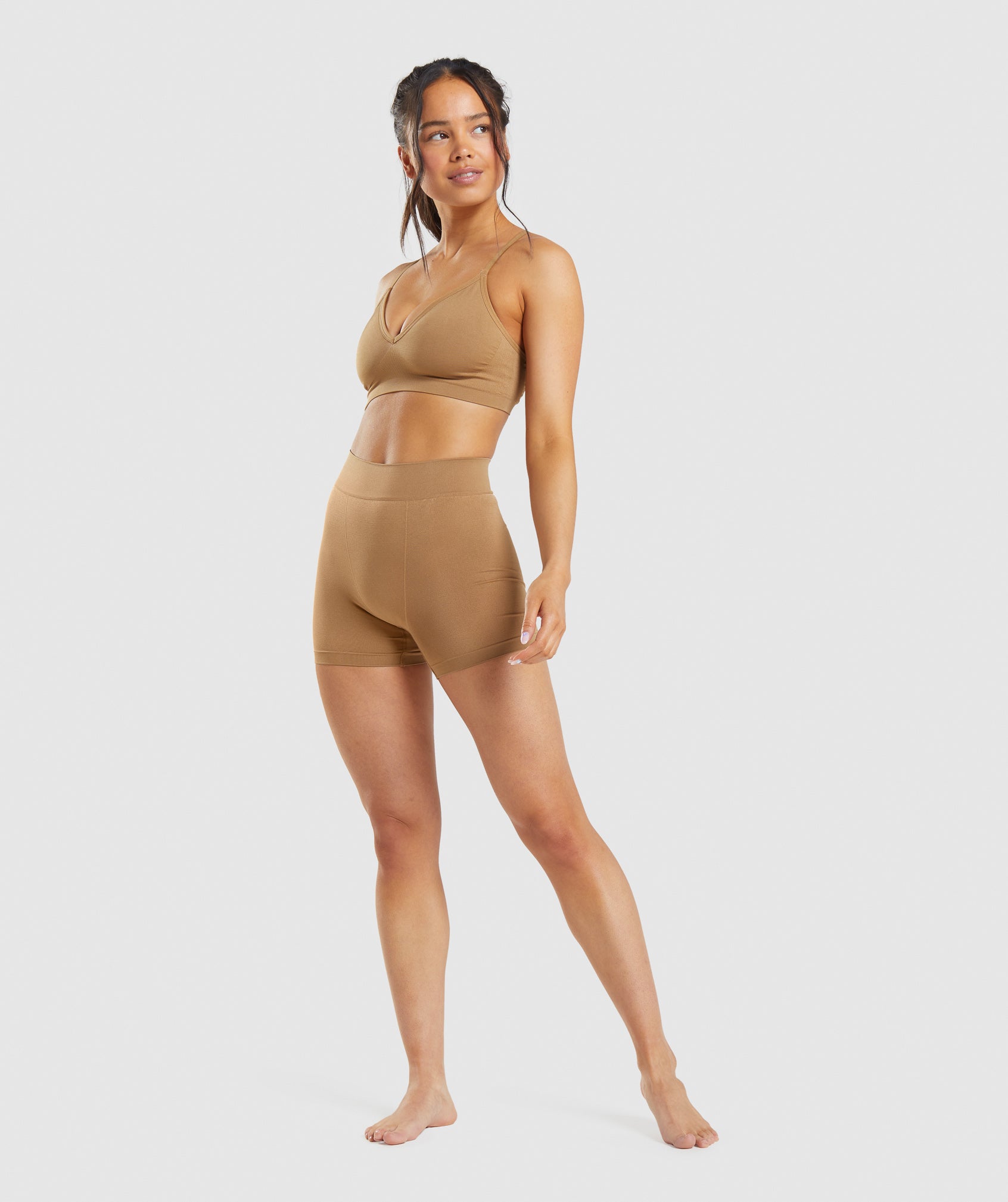 Seamless Low Neck Bralette in Golden Light Brown