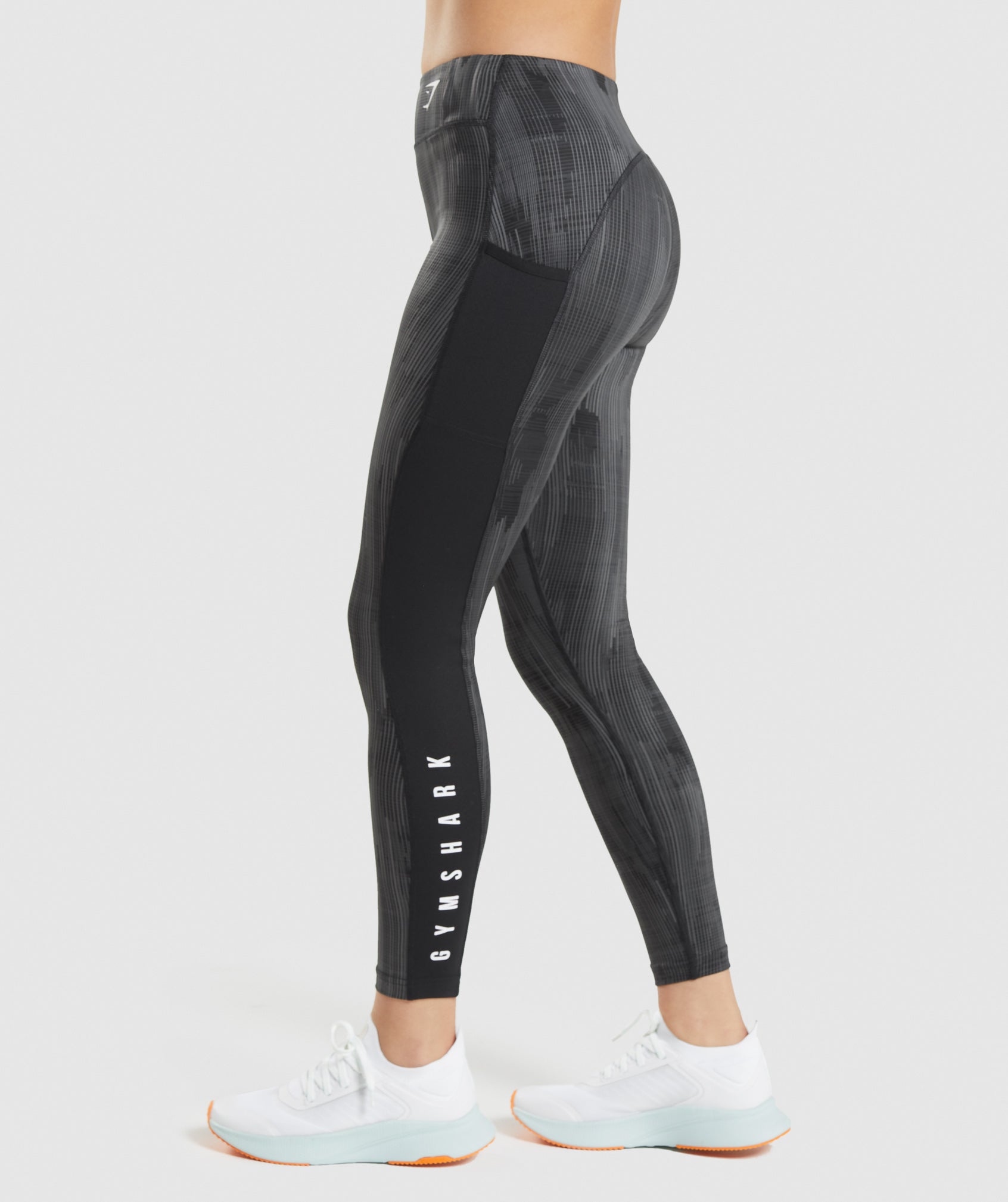 Sport Leggings in Black Print