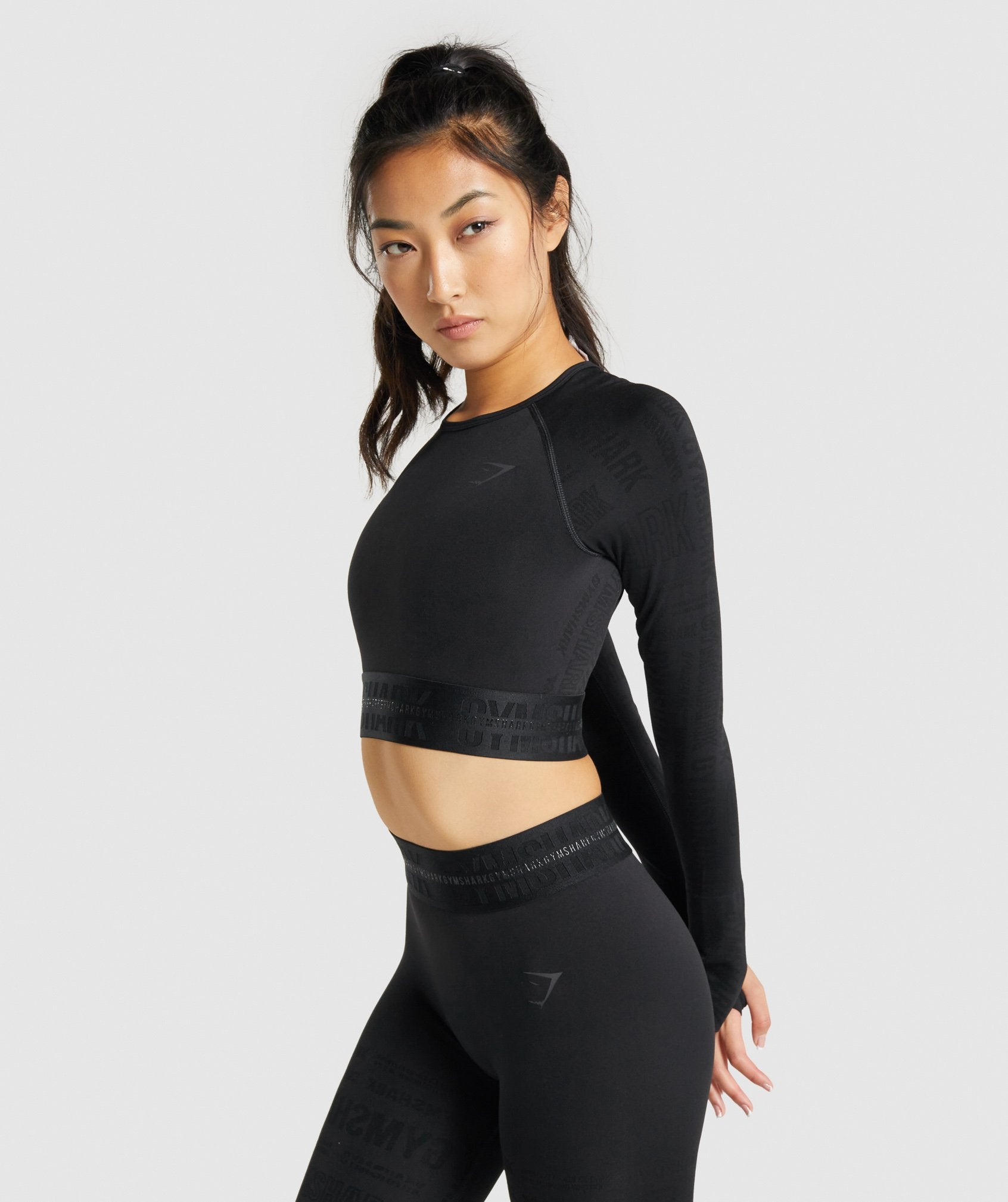 Womens Newsnow Wigan Athletic Wear: Slim Fit Long Sleeve Crop Top With  Thumb Holes, Halter Neck, And Built In Bra For Yoga And Workouts From  Vinana, $12.87