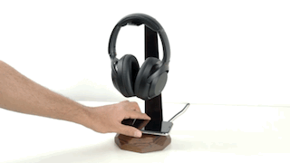 Headphone stand with wireless charger