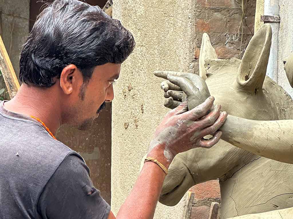 Clay sculptures of Kumortuli, Kolkata