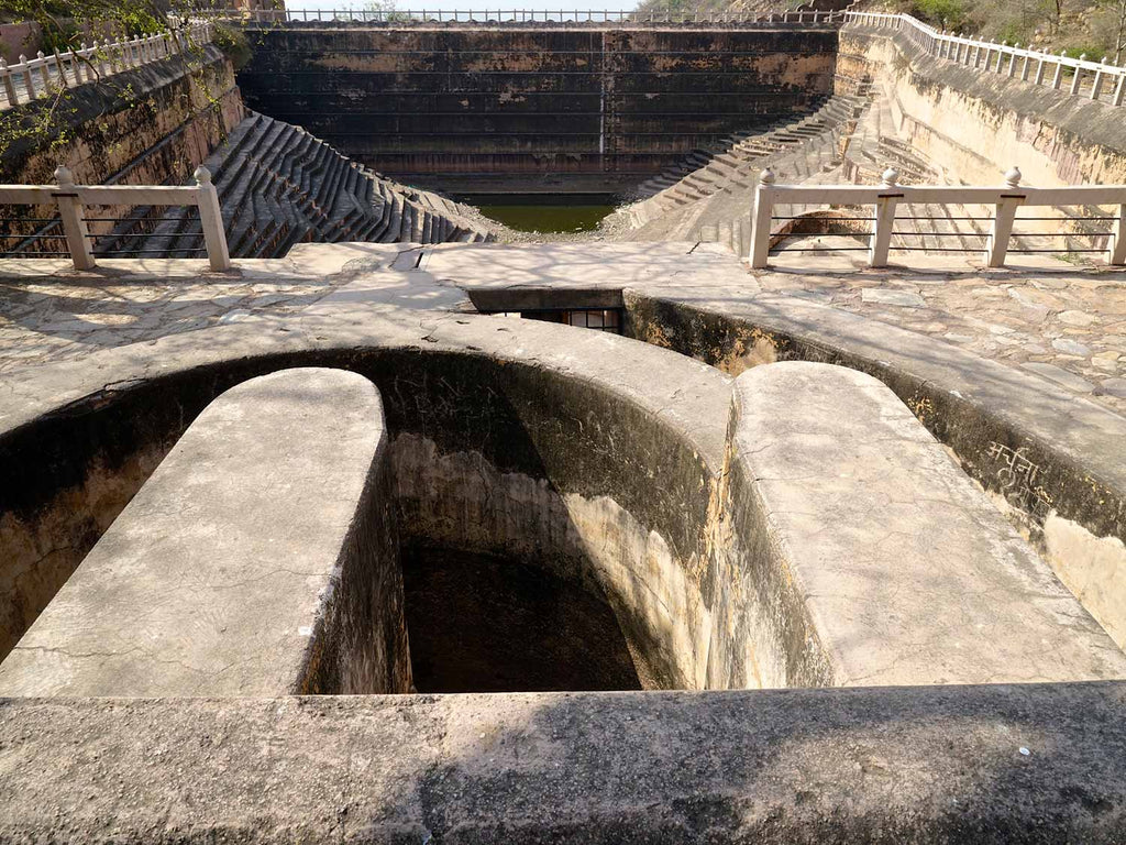 Stepwell outside Nahagarh Fort, Japiur