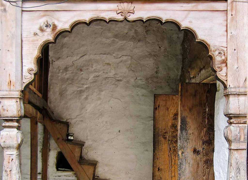 Doorway, Kinnaur, india