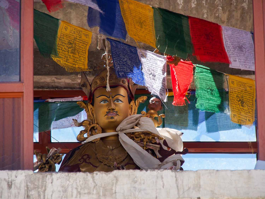 Padmasambhava gazes out over Tso Moriri
