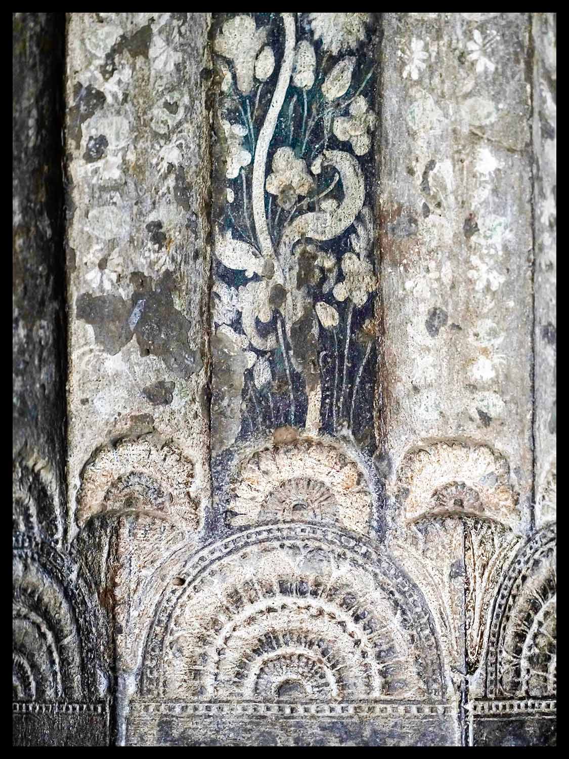 Painted Column, cave 10, Ajanta