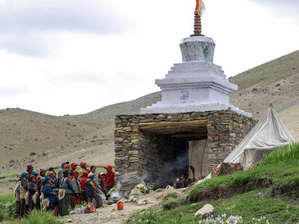 Photoksar 2008 Consecrating the Stupa