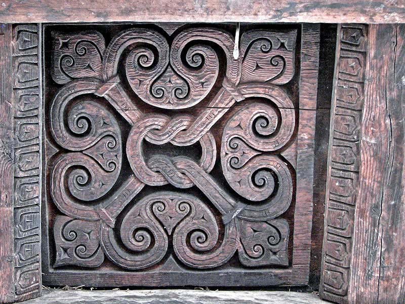 carved wooden knot kinnaur