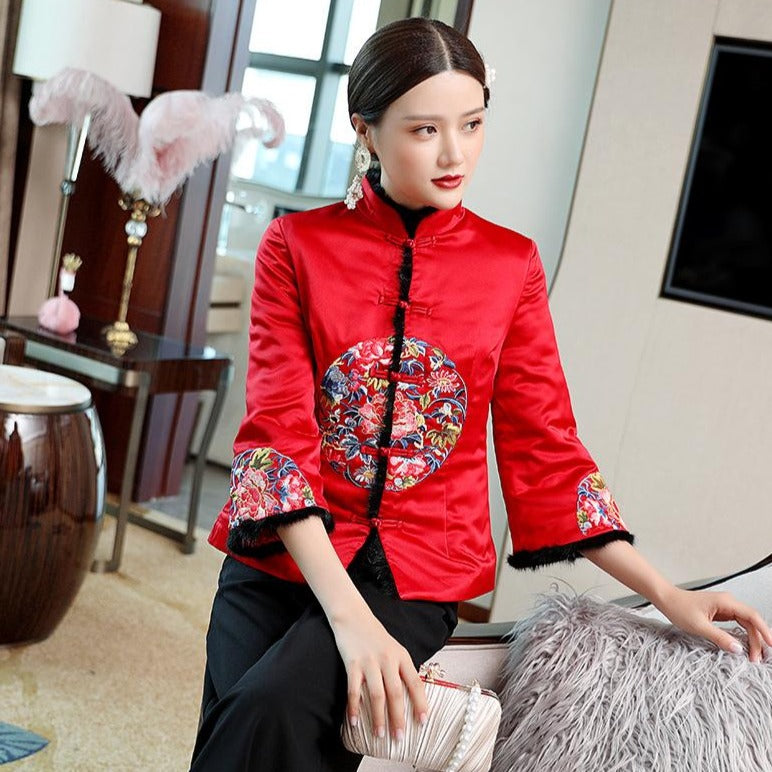 Floral Embroidery Chinese Style Women's Wadded Coat with Fur Edge ...